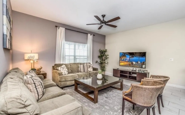 3097pequod 5 Bedroom Townhouse by RedAwning