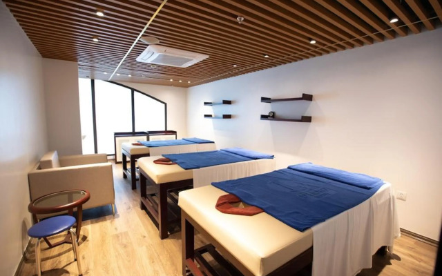 D'Lioro Hotel & Resort