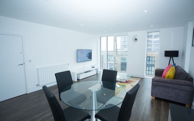 High view 2 Bedroom apt - Woolwich