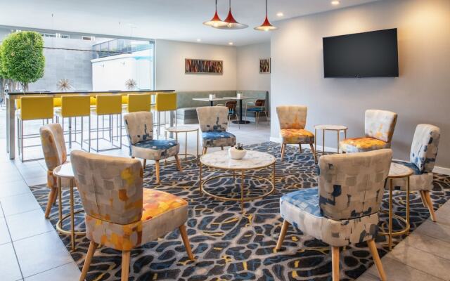 Hotel Lucent