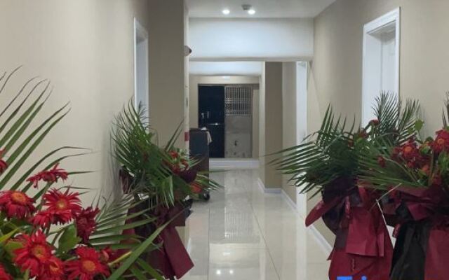 The Sunshine Star Apartment Hotel