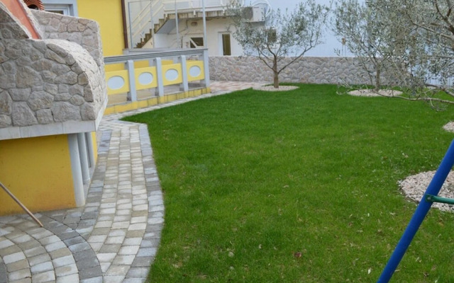 Amalia - Family Friendly With Parking - A1 Gabi