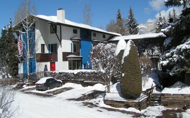 St. Moritz Lodge & Condominiums