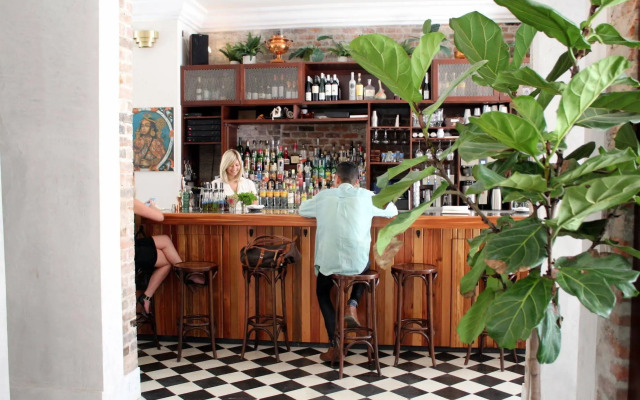 Catahoula Hotel