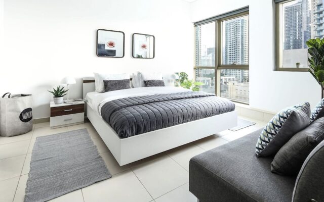 Minutes From JBR Beach! Beautiful 1BR in Marina!