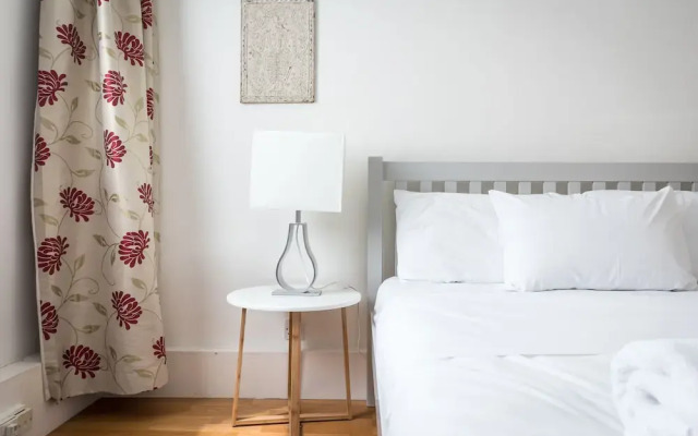 A Place Like Home - Comfortable South Kensington Apartment