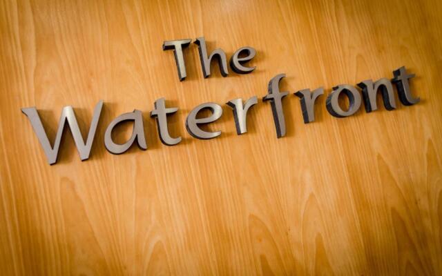The Waterfront Hotel & Bistro