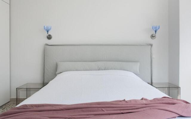 Stylish & perfectly located apartment, (Ermou st)