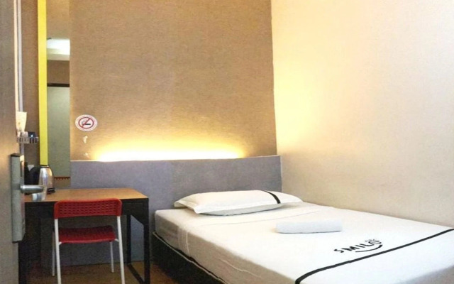 Smile Hotel Wangsa Maju
