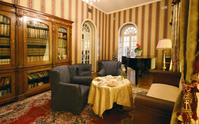 Excelsior Palace Hotel