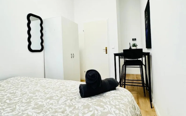 Stylish 4BR Apt Near Westbahnhof
