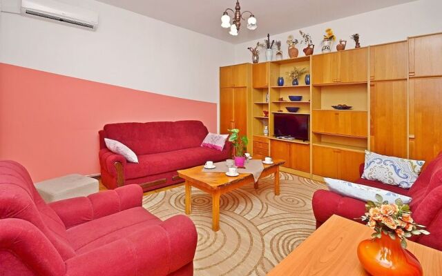 Apartment Green Corner