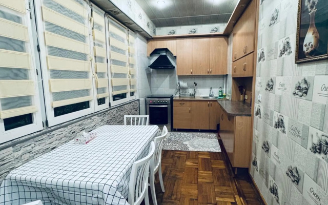 Luxury Apartment In The Center With 4 Rooms