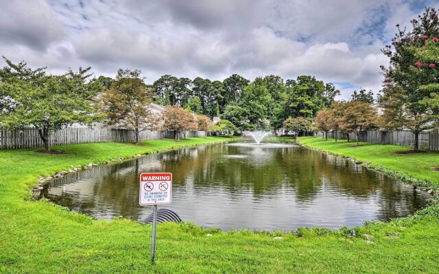 Hampton Home w/ Fireplace + Close to Beaches!