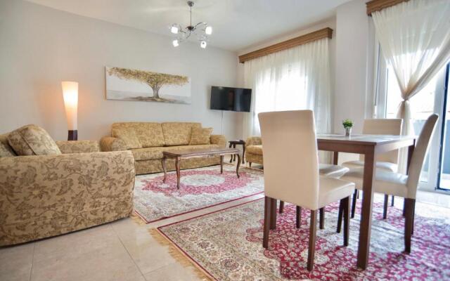 Friendly Flat 2