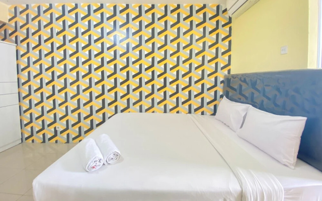 Fancy And Nice Studio At 18Th Floor Bassura City Apartment – Guest Rooms – Jakarta