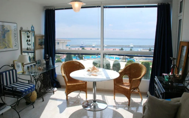 Baratero Vlas Marina Apartment
