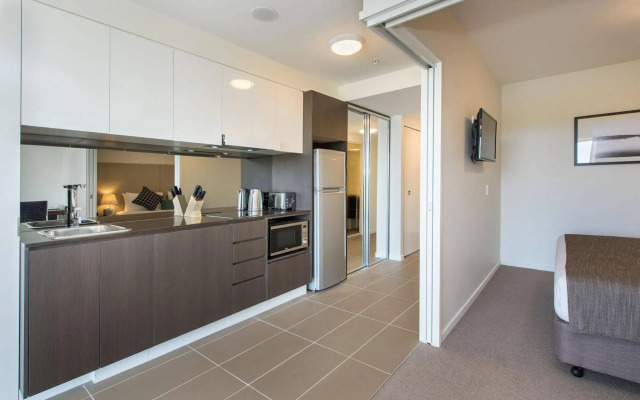 Empire Apartment Hotel