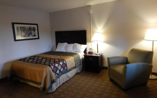 Super 8 White River Junction