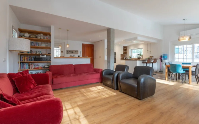 Axarqu a in Malaga With 2 Bedrooms and 1 Bathrooms