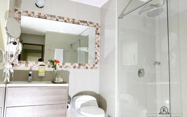 Richmond Suites Hotel