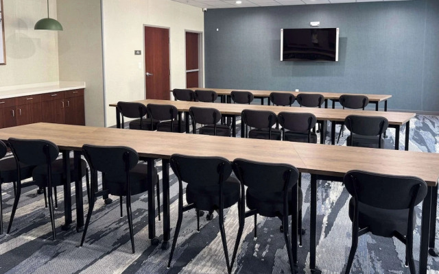 Comfort Inn & Suites Huntsville Near University