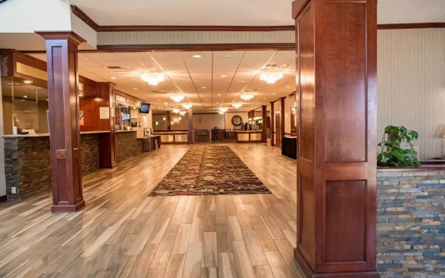 Grand Idaho Inn & Suites