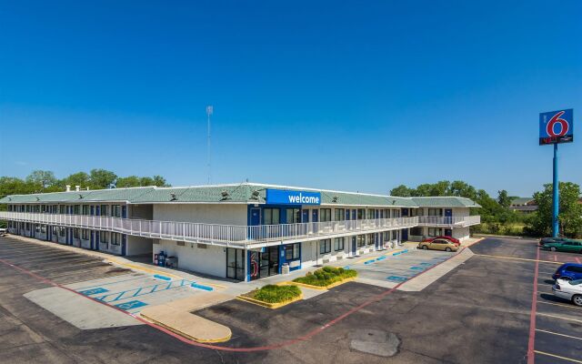 Motel 6 Bellmead, TX - Waco