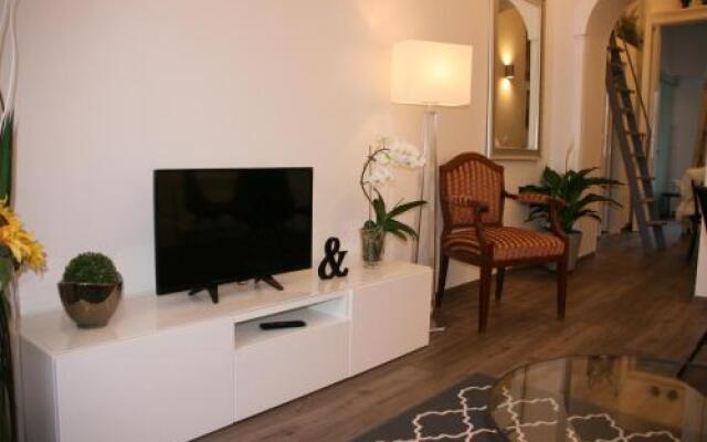 NILA Opera Apartment