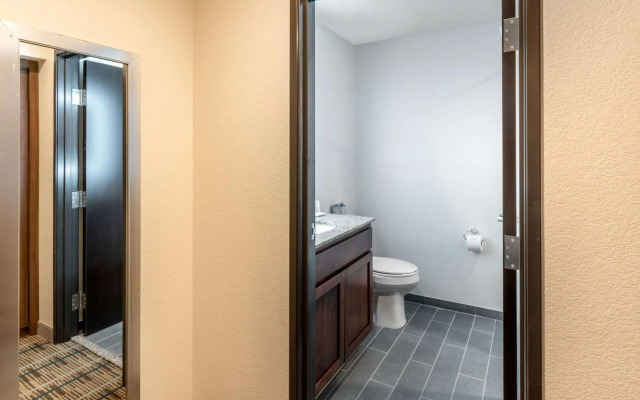 MainStay Suites Denver International Airport