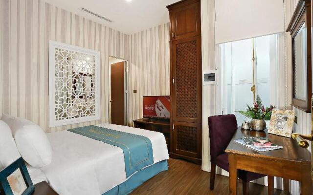 Maro Hotel