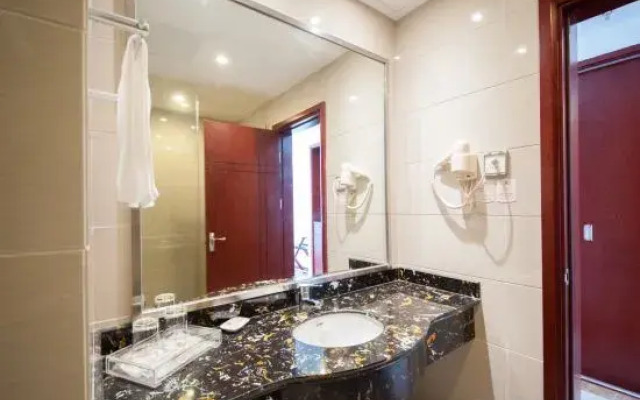 Wenfeng Chengshi Hotel (Rugao Changjiang Town)