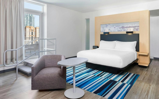 Aloft Tampa Downtown