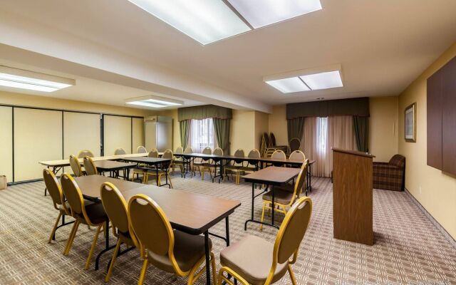 Red Roof Inn & Suites Chestertown