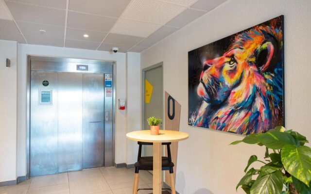 B&B HOTEL Troyes Magasins d'usine