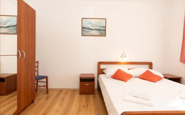 Scenic Elegant Apartments Krk With Balcony and Pool