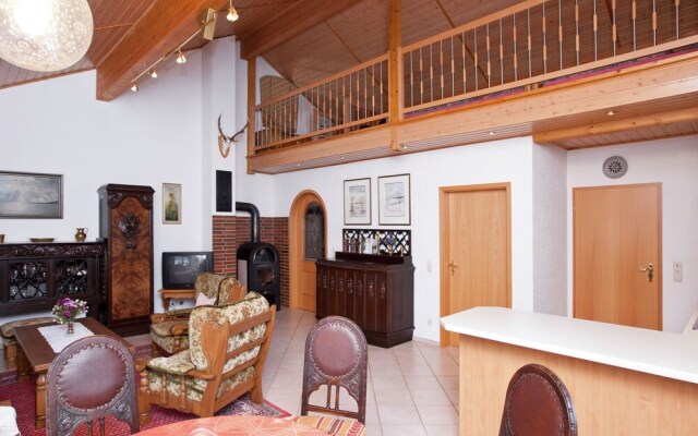 Cozy Holiday Home with Garden in Gees