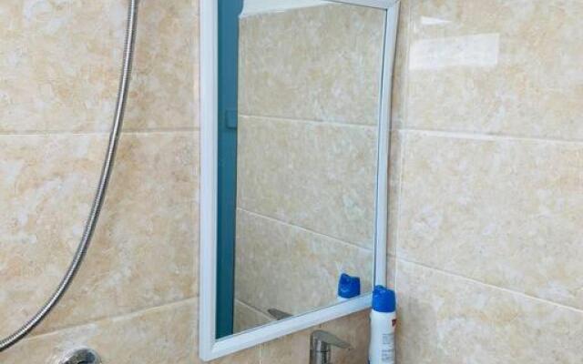 Cozy and low budget studio in a kilimani apartment