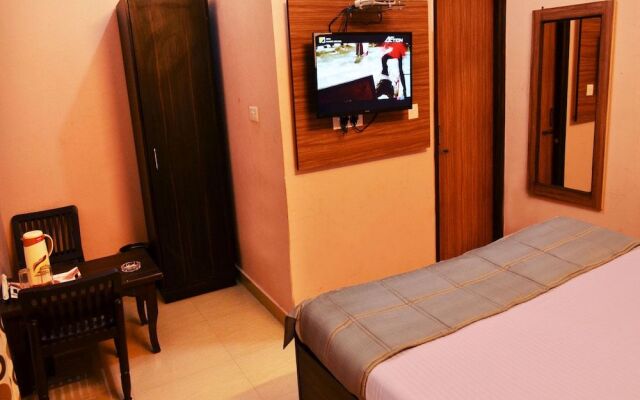 OYO 5809 Empire Inn
