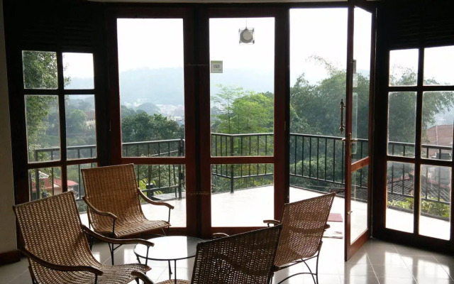 Pearl House