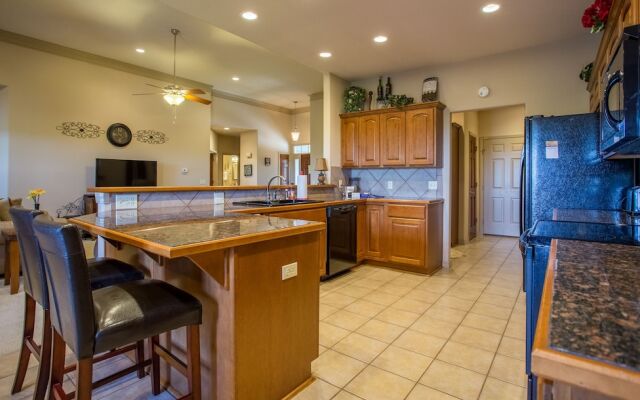 Kyler's Kondo 5 Bedroom Villa