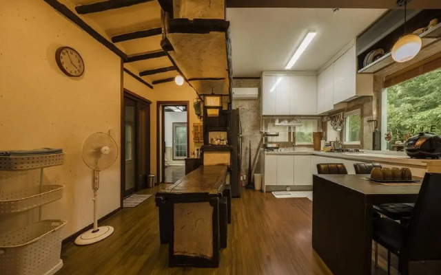 Jeju Supgol Dokchae Pension