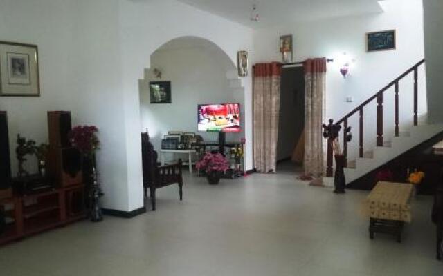 Kavirose Holiday Home