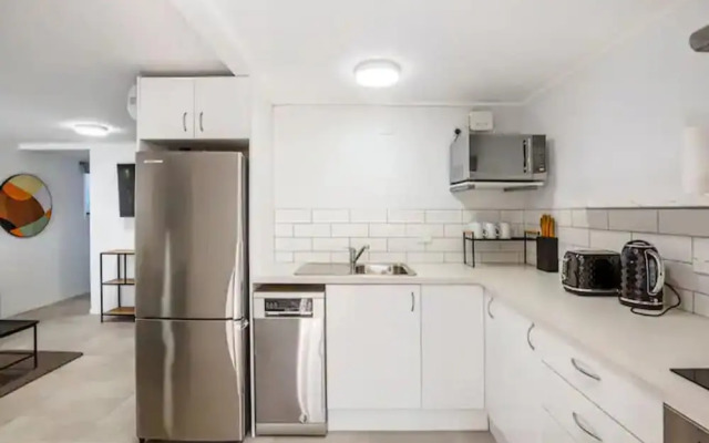 Freshly Renovated Grey Lynn 3Br Unit!