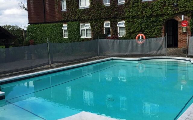 The Royal Chace Hotel