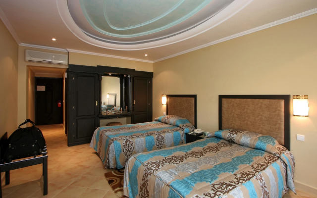 Hotel Tghat