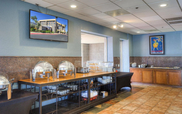 DoubleTree by Hilton Phoenix North