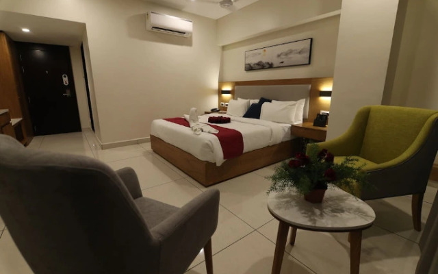 Sri Sri Sri Hotel