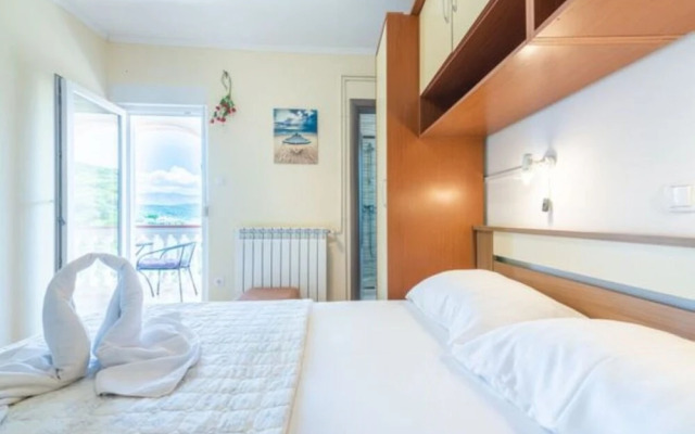 Barbara - Steps From the Beach - A3