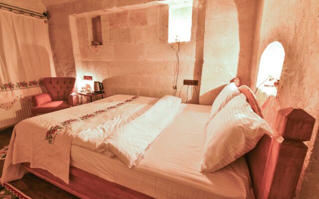 Mosaic Cave Hotel